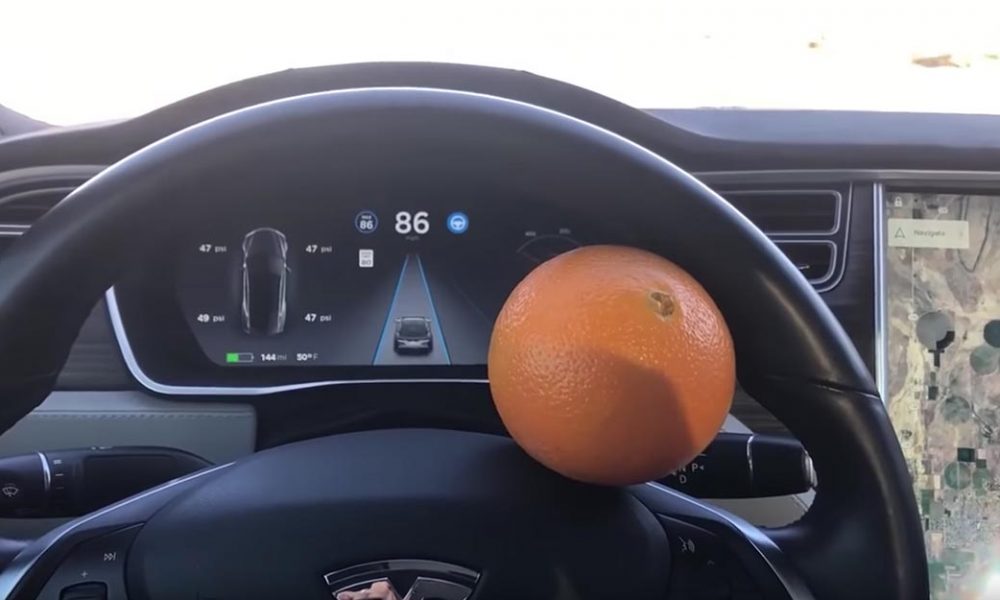 autopilot Tesla