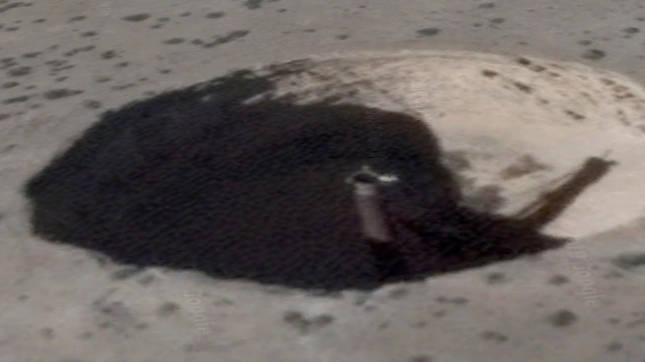 V blízkosti prísne tajnej základne Area 51 sa našiel záhadný kráter