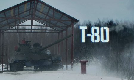 Ruský tank T-80 verzus drevená munícia. Šialený nápad alebo obyčajný test?