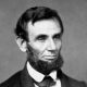 Unikol Abraham Lincoln pred vlastnou manželkou do funkcie prezidenta USA?