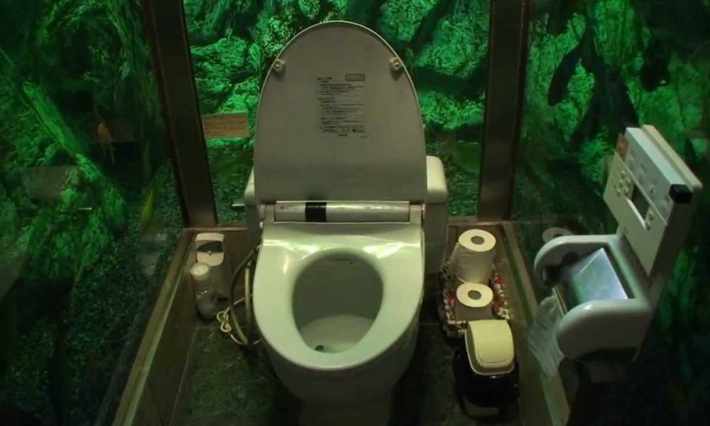 Záchod obklopený akváriom? V Japonsku žiaden problém
