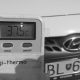 Ničia vás horúčavy? Čierne a biele auto majú rozdiel viac než 11 °C!