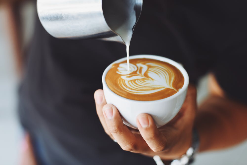 Aká je optimálna denná porcia kávy, ktorá predĺži život?