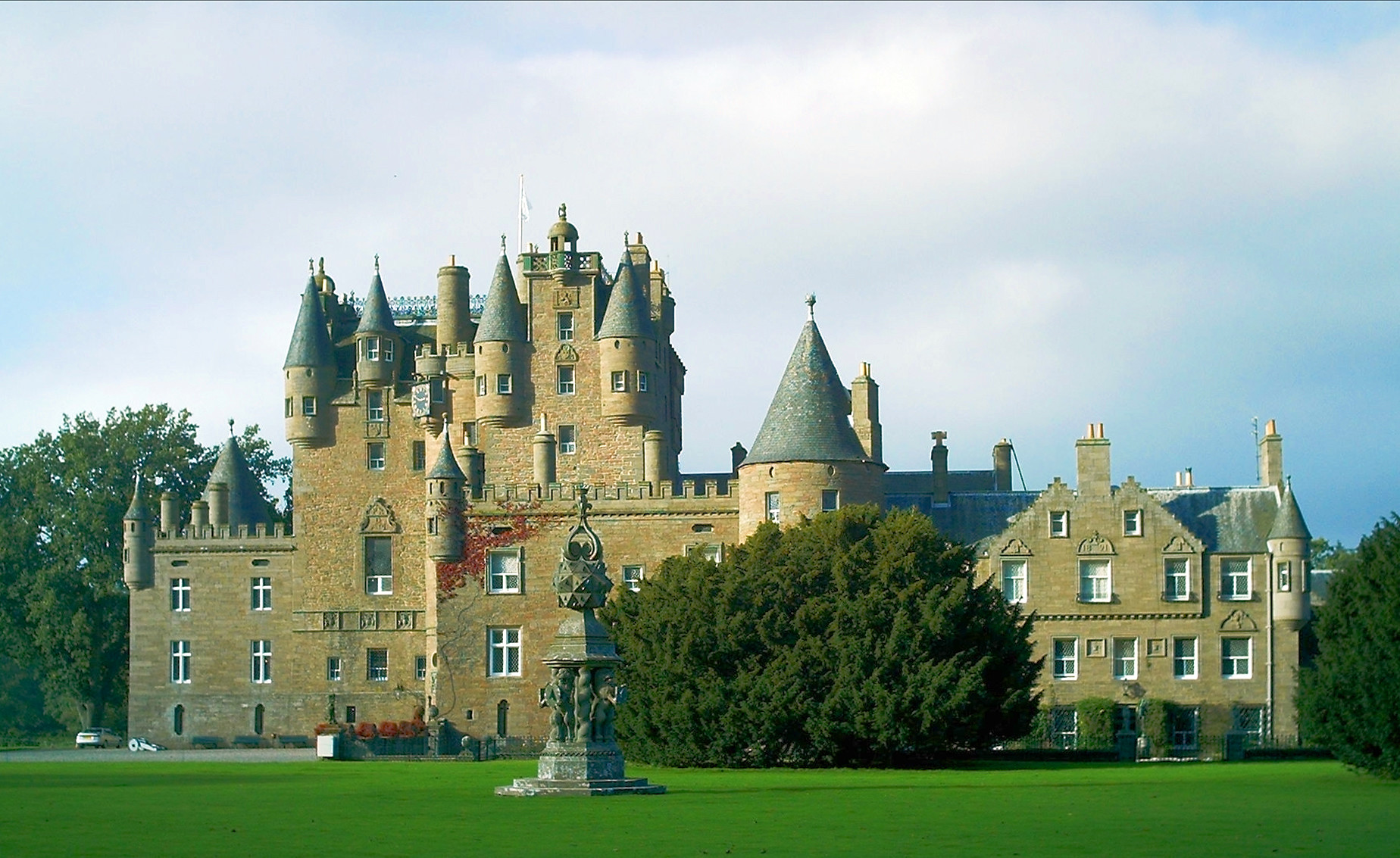 Desivé hrady a zámky: Škótska pevnosť Glamis Castle