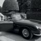 Princ Charles vlastní unikátny Aston Martin, ktorý jazdí na víno a syr