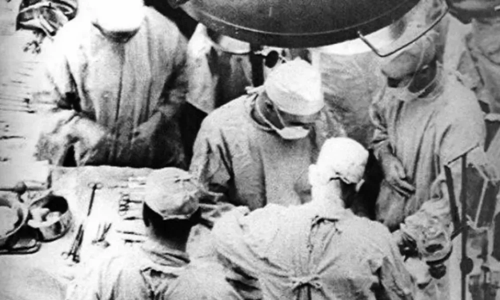 Prvá transplantácia obličky